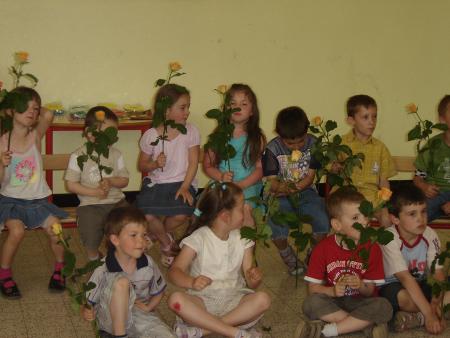 shannen qui chante pour la f�te des meres