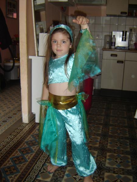 shannen dans son costume