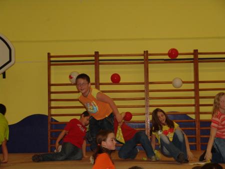 il a trop bien danser